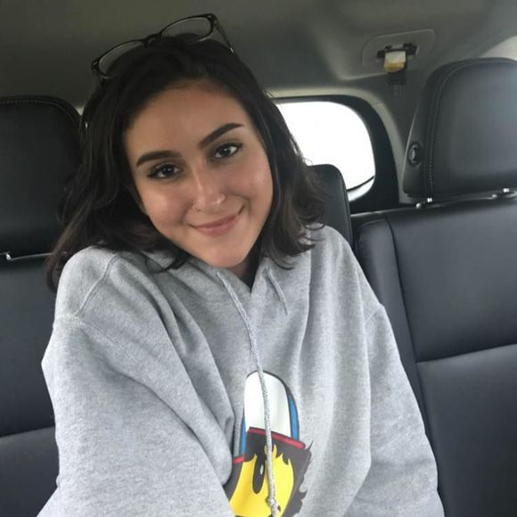 Meet your Posher, Megs - Picture 1 of 1